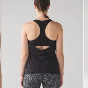Lululemon 2 in 1 tank size 6